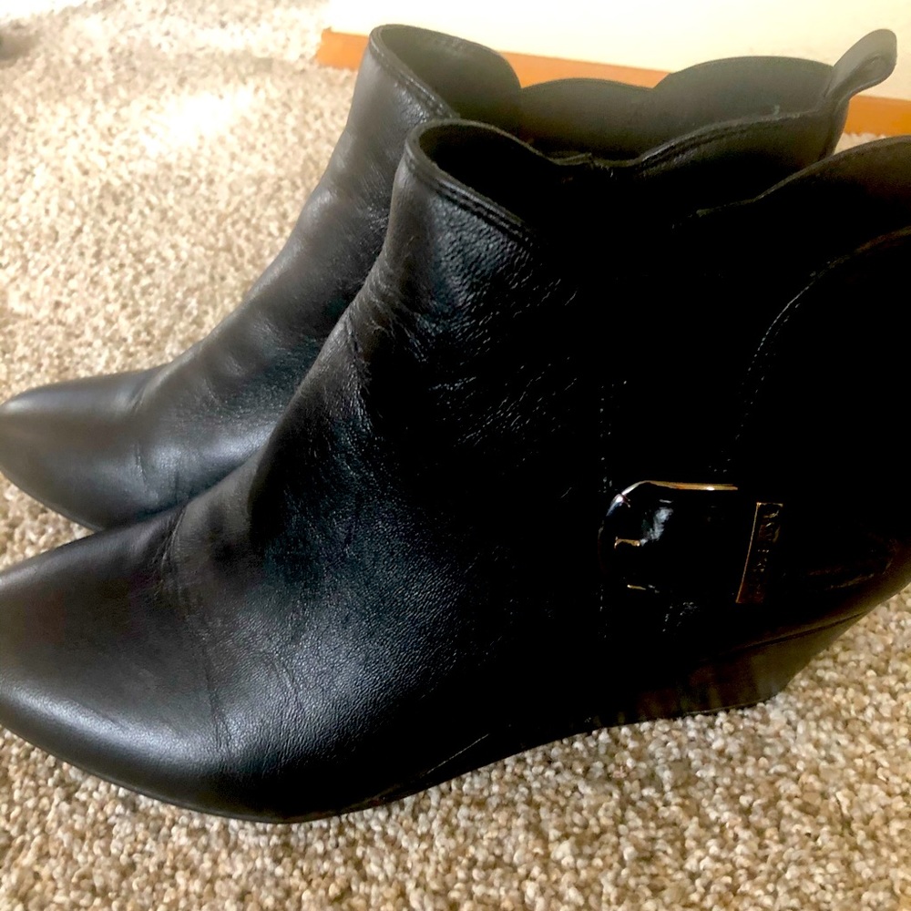 Anne Klien ankle wedge boot black leather